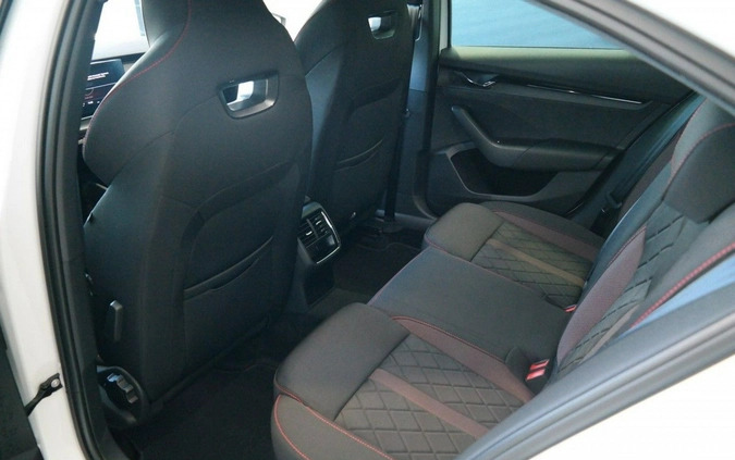 Skoda Octavia cena 204800 przebieg: 5, rok produkcji 2024 z Łeba małe 497